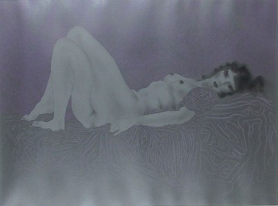 横たわる裸婦