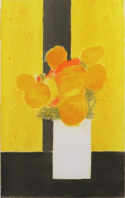 黒いテーブルの黄色い花束