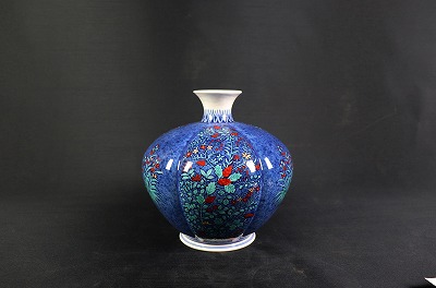 色鍋島草花文花瓶